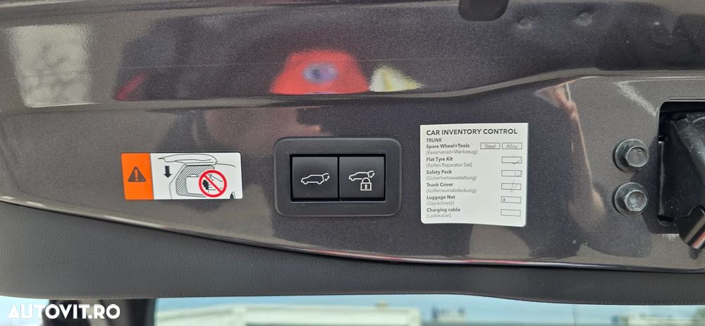 Toyota C-HR 1.8 Hybrid Team Deutschland - 28