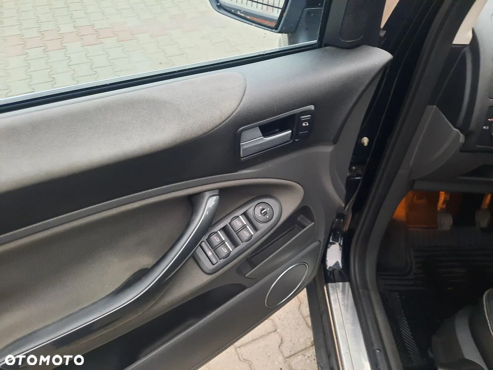 Ford Kuga 2.0 TDCi 4x4 Trend - 19