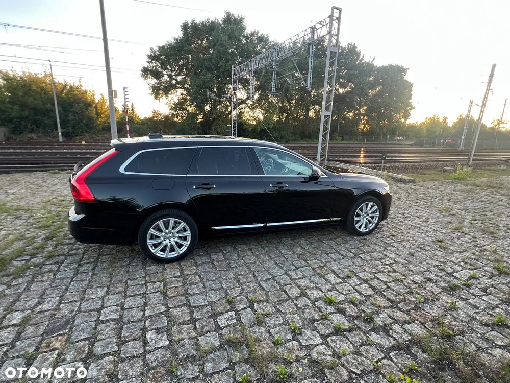 Volvo V90 D4 Inscription - 17