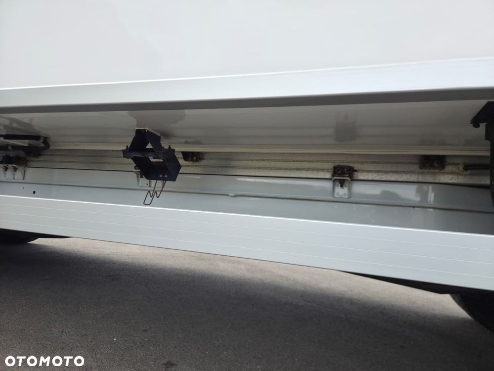 Volkswagen CRAFTER MAXI CHLODNIA - 28