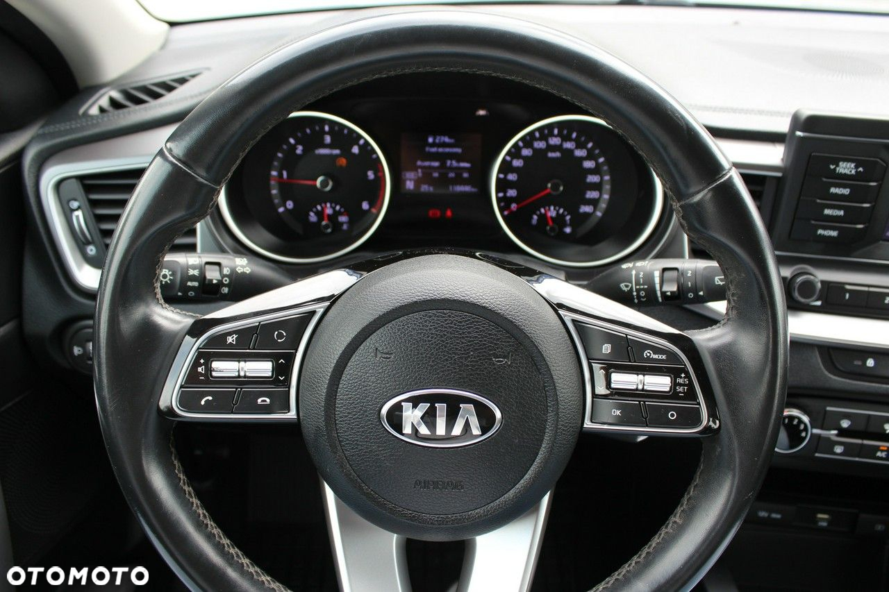 Kia Ceed - 14