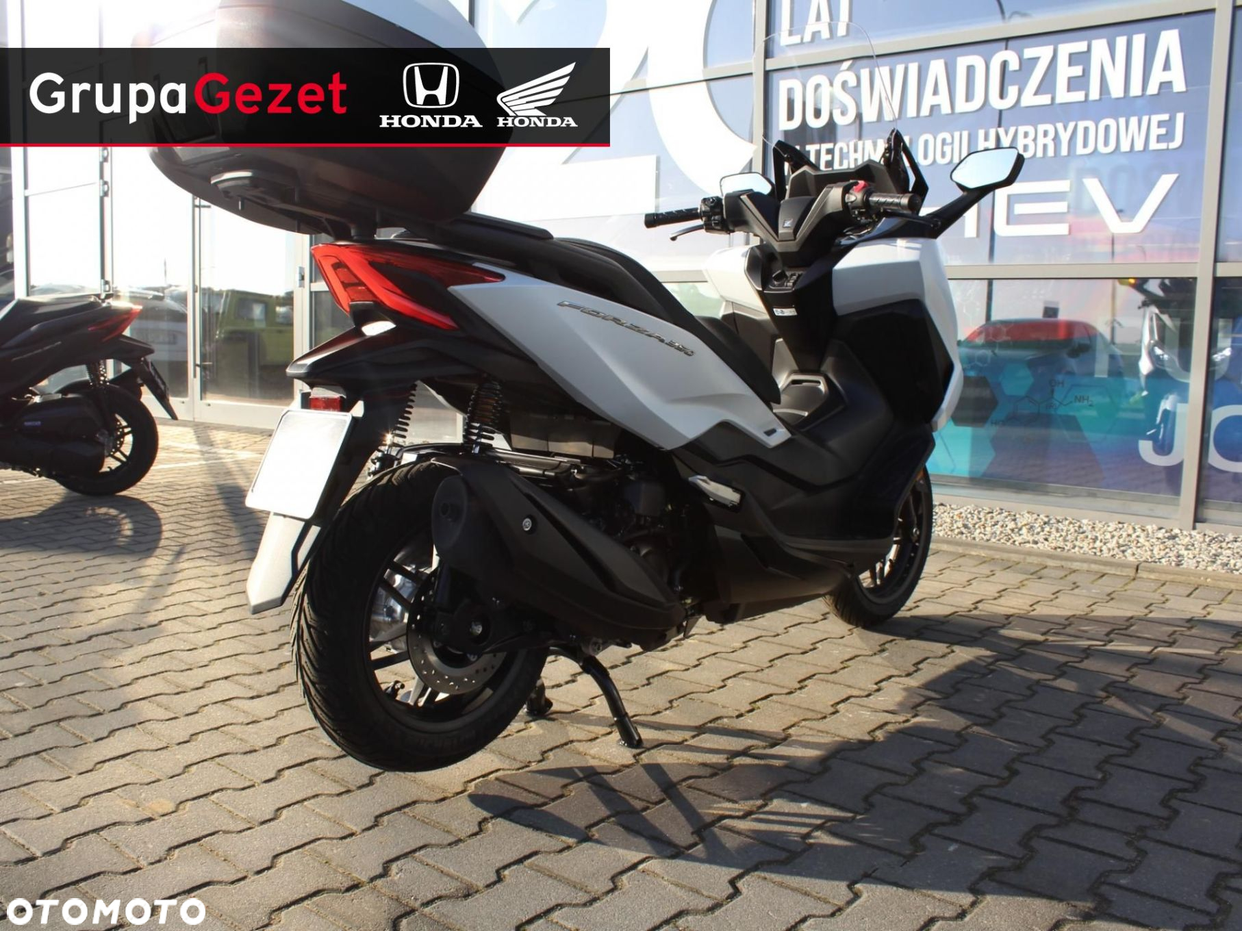 Honda NSS - 11