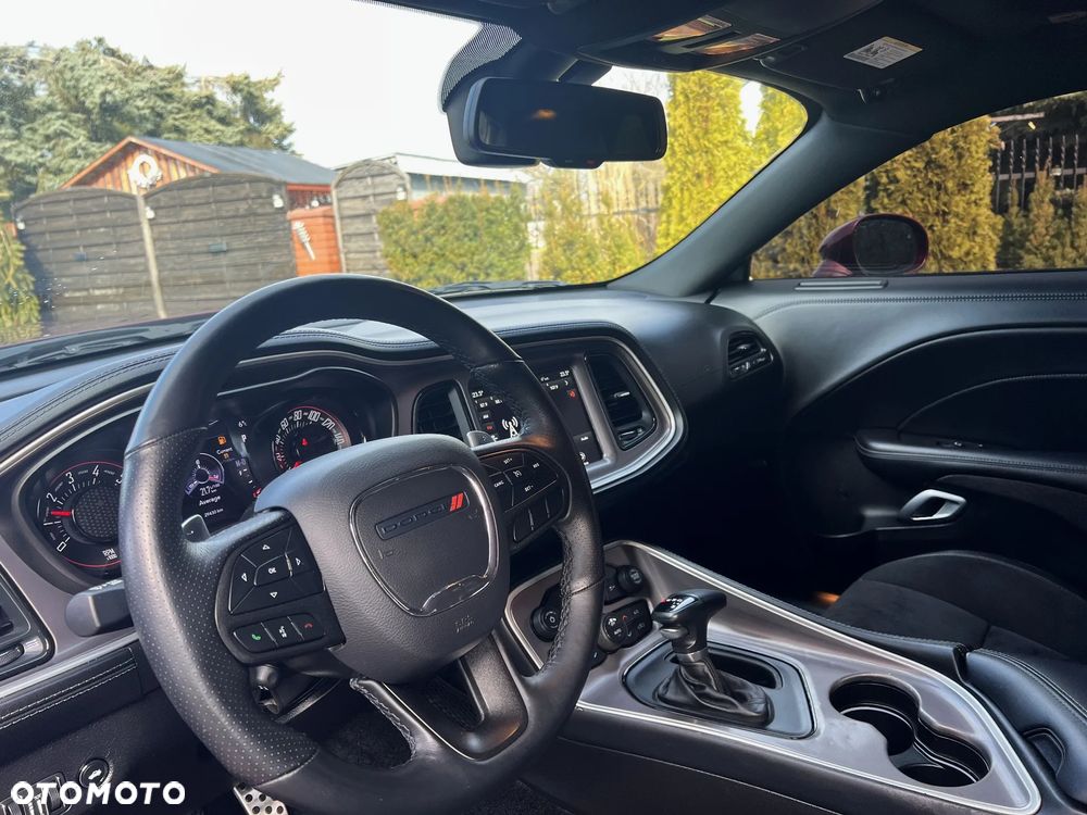 Dodge Challenger - 29