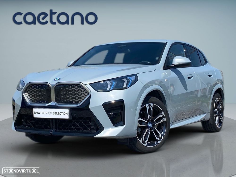 BMW iX2 eDrive20 Pack Desportivo M - 1
