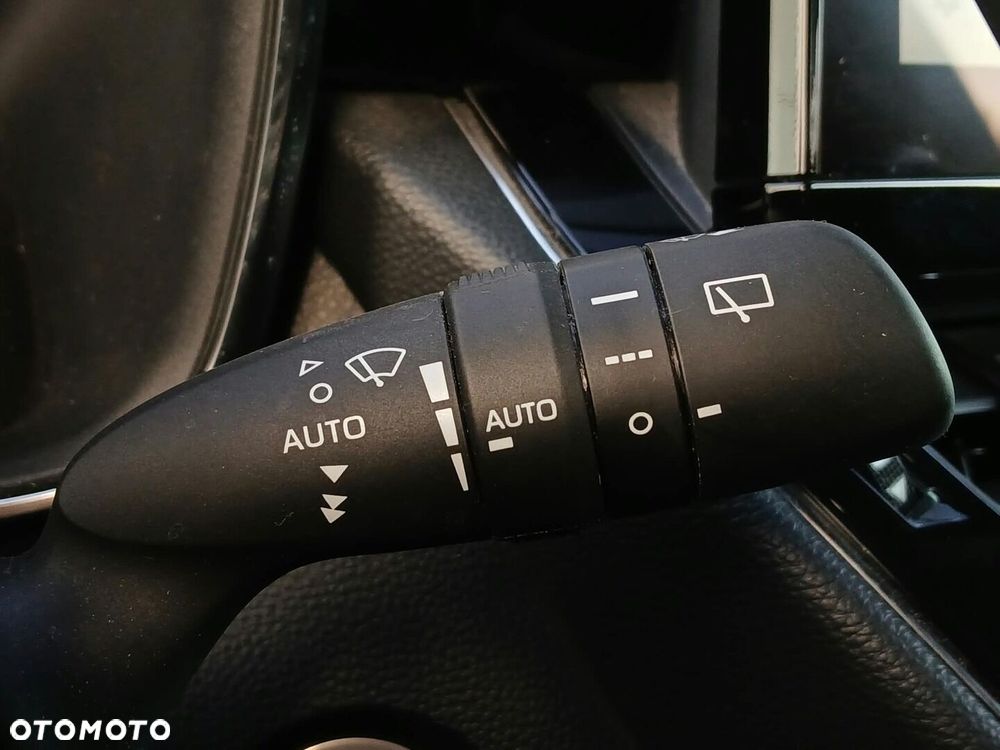 Toyota Corolla 1.8 Hybrid Style - 29