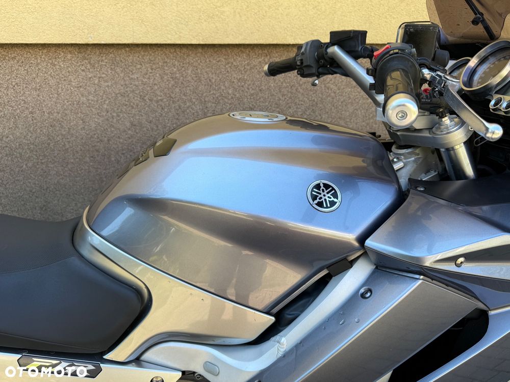 Yamaha FJR - 25