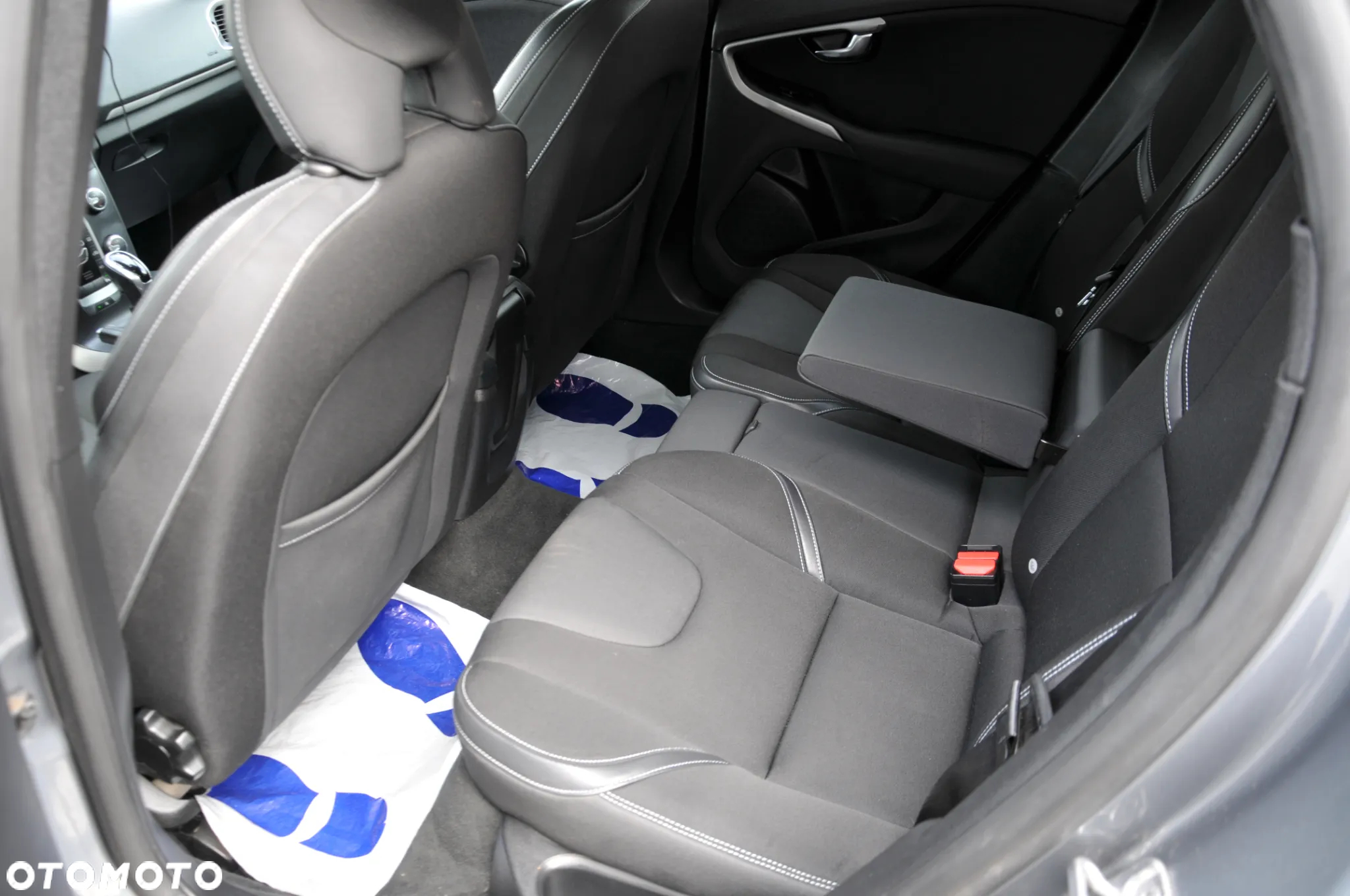 Volvo V40 D2 Drive-E Momentum - 29