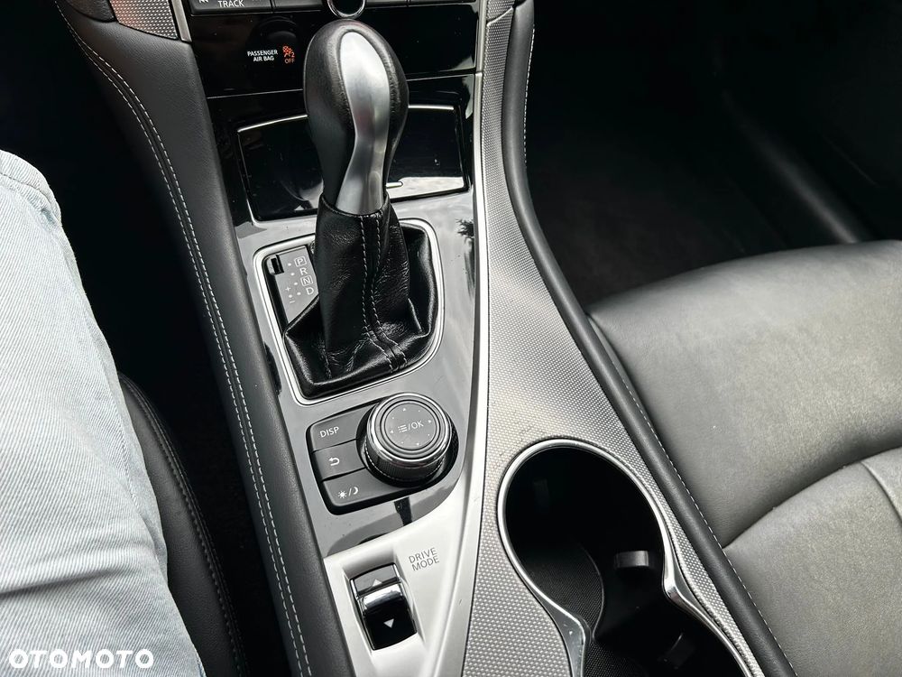 Infiniti Q50 - 30