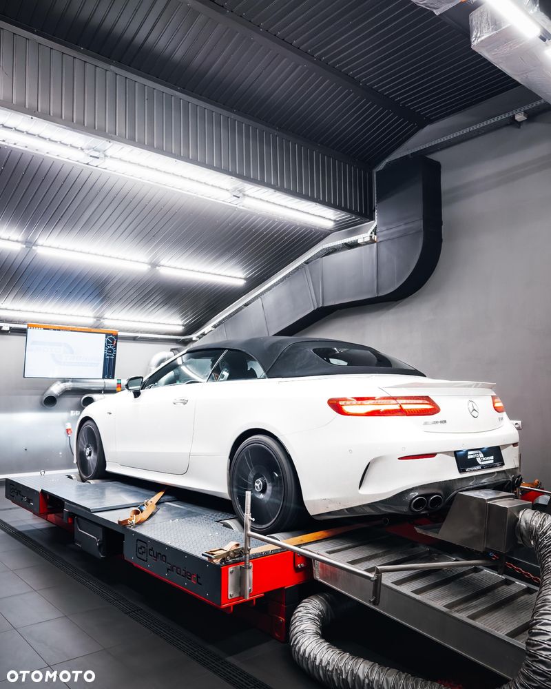 Mercedes-Benz Klasa E AMG 53 4-Matic+ 9G-TRONIC - 27