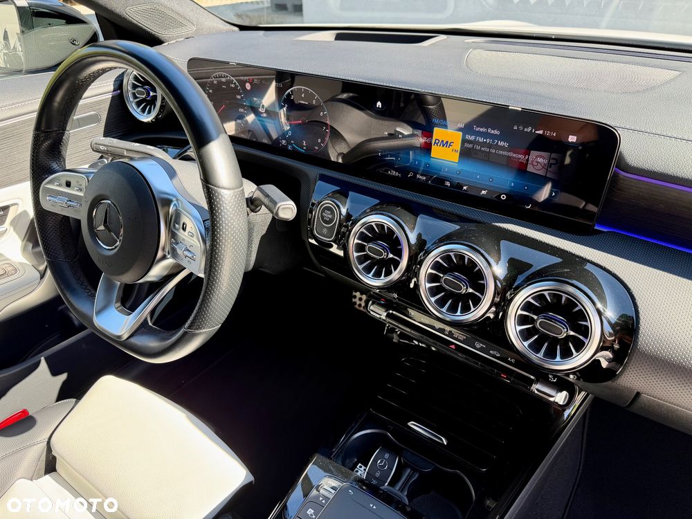 Mercedes-Benz CLA 200 AMG Line 7G-DCT - 16