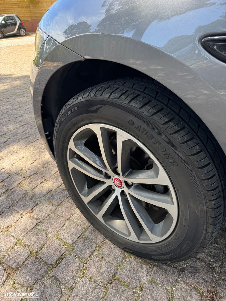 Jaguar F-Pace 2.0 i4D R-Sport AWD Aut. - 18