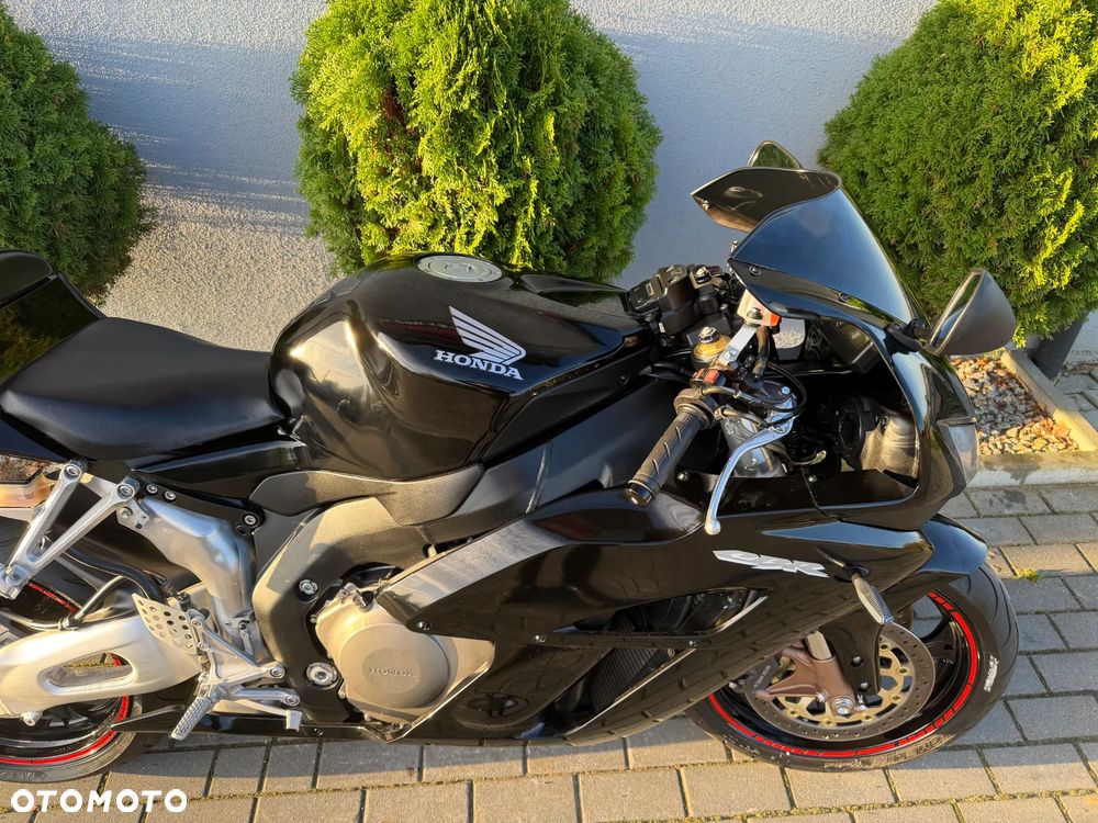 Honda CBR - 23