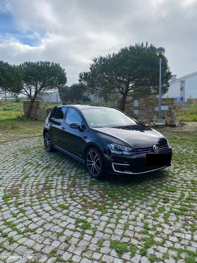 VW Golf 1.4 GTE Plug-In-Hybrid DSG - 2