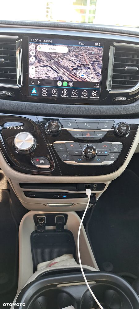 Chrysler Pacifica - 28