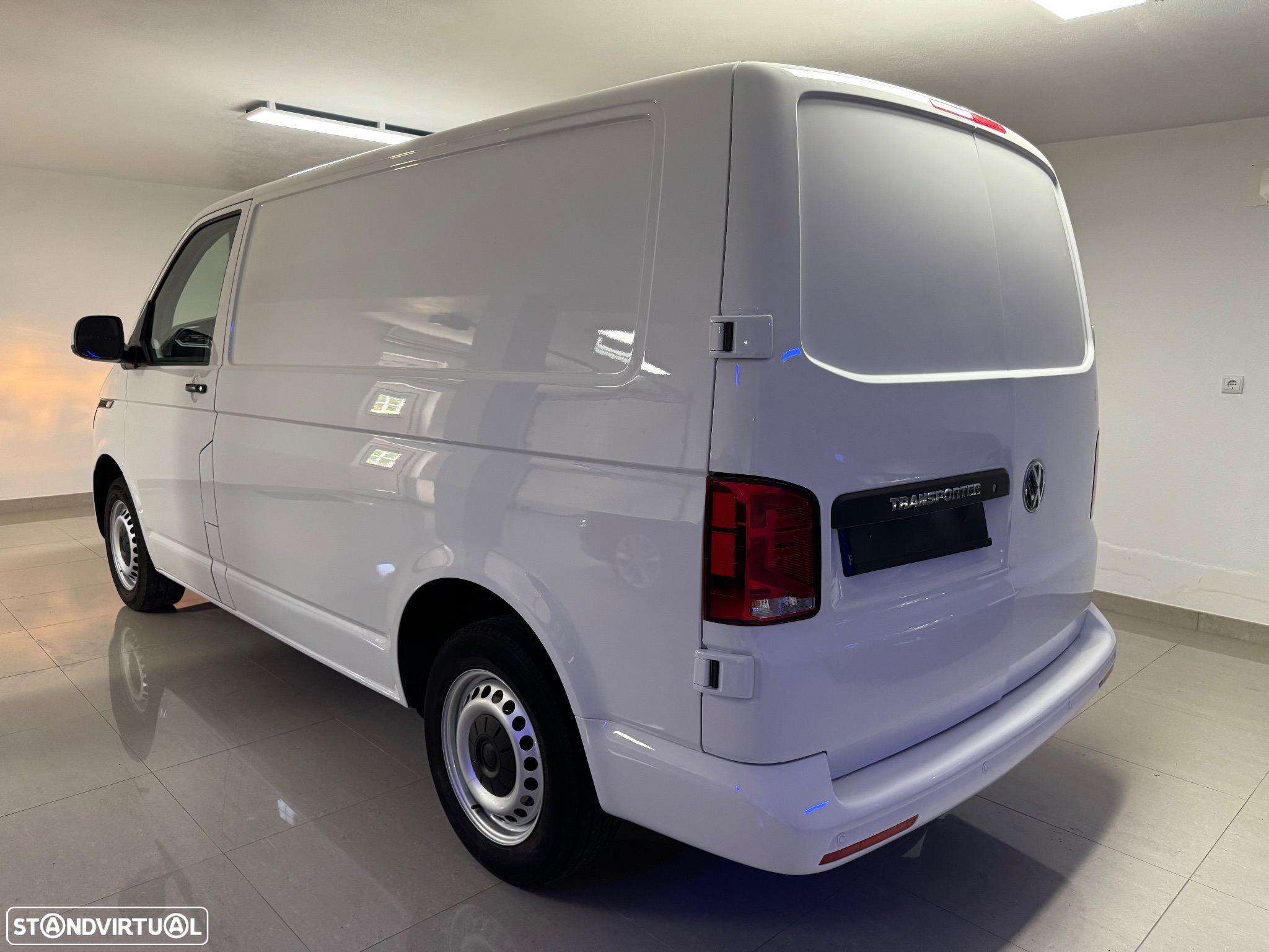 VW TRANSPORTER 2.0 TDI C/IVA BUSINESS AC OCASIÃO - 3
