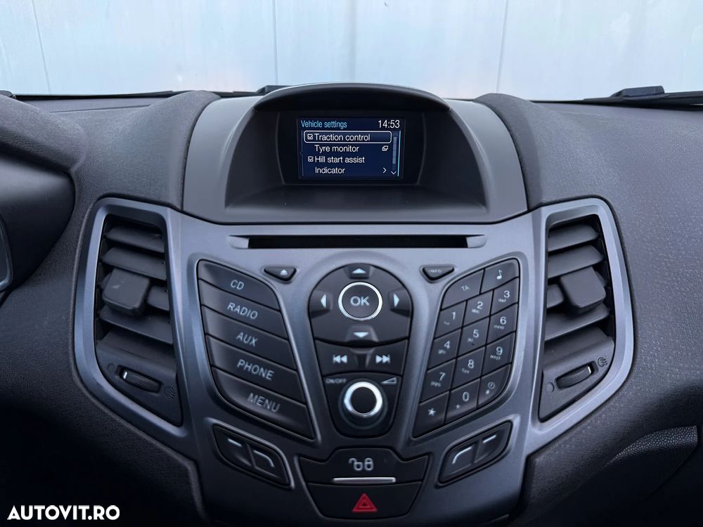 Ford Fiesta 1.5 TDCi Ambiente - 12