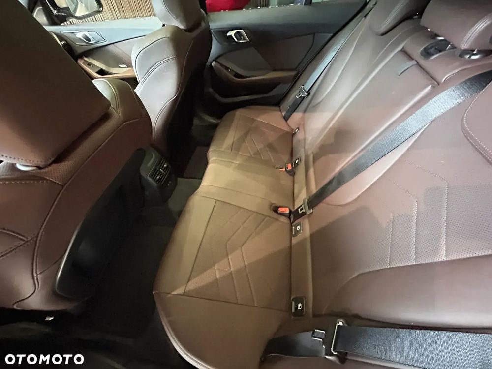 BMW Seria 1 - 25