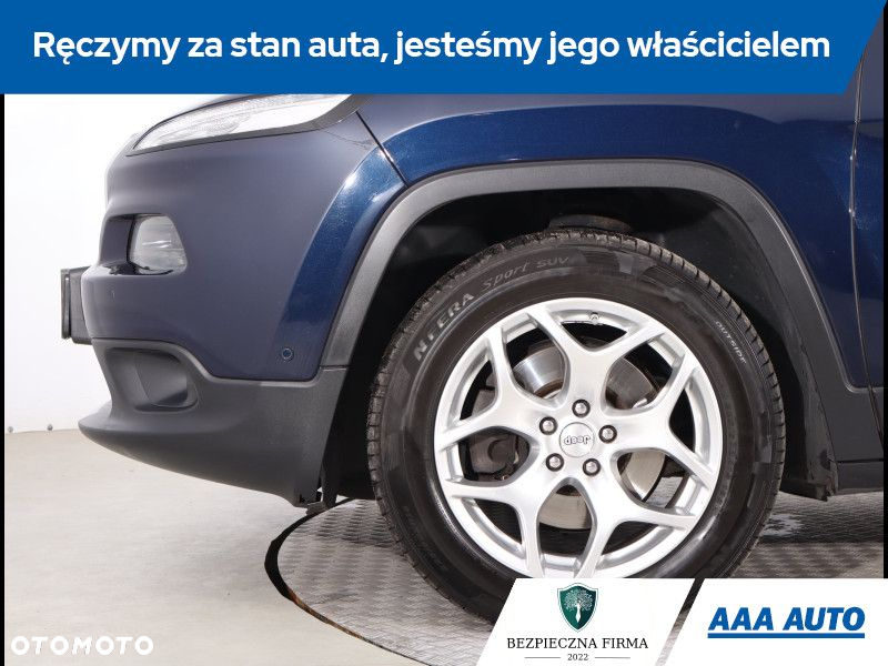 Jeep Cherokee - 16