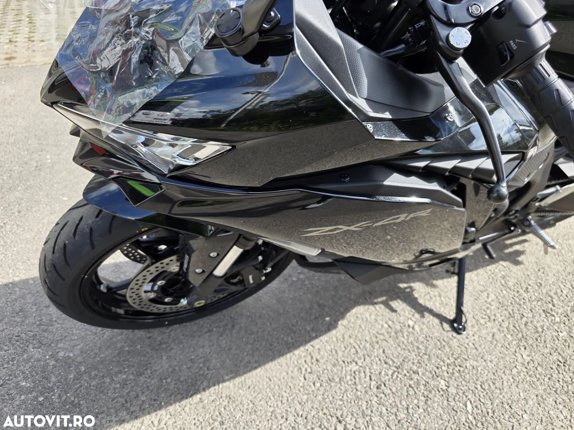Kawasaki Ninja ZX-4R - 2