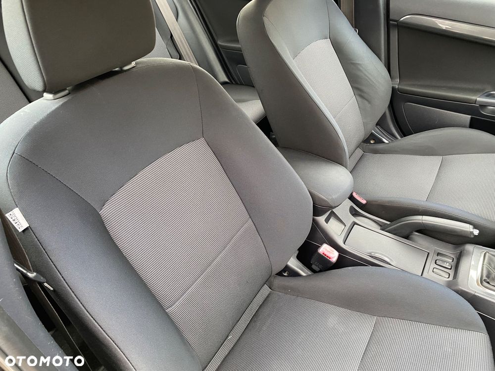Mitsubishi Lancer 1.8 Intense - 12
