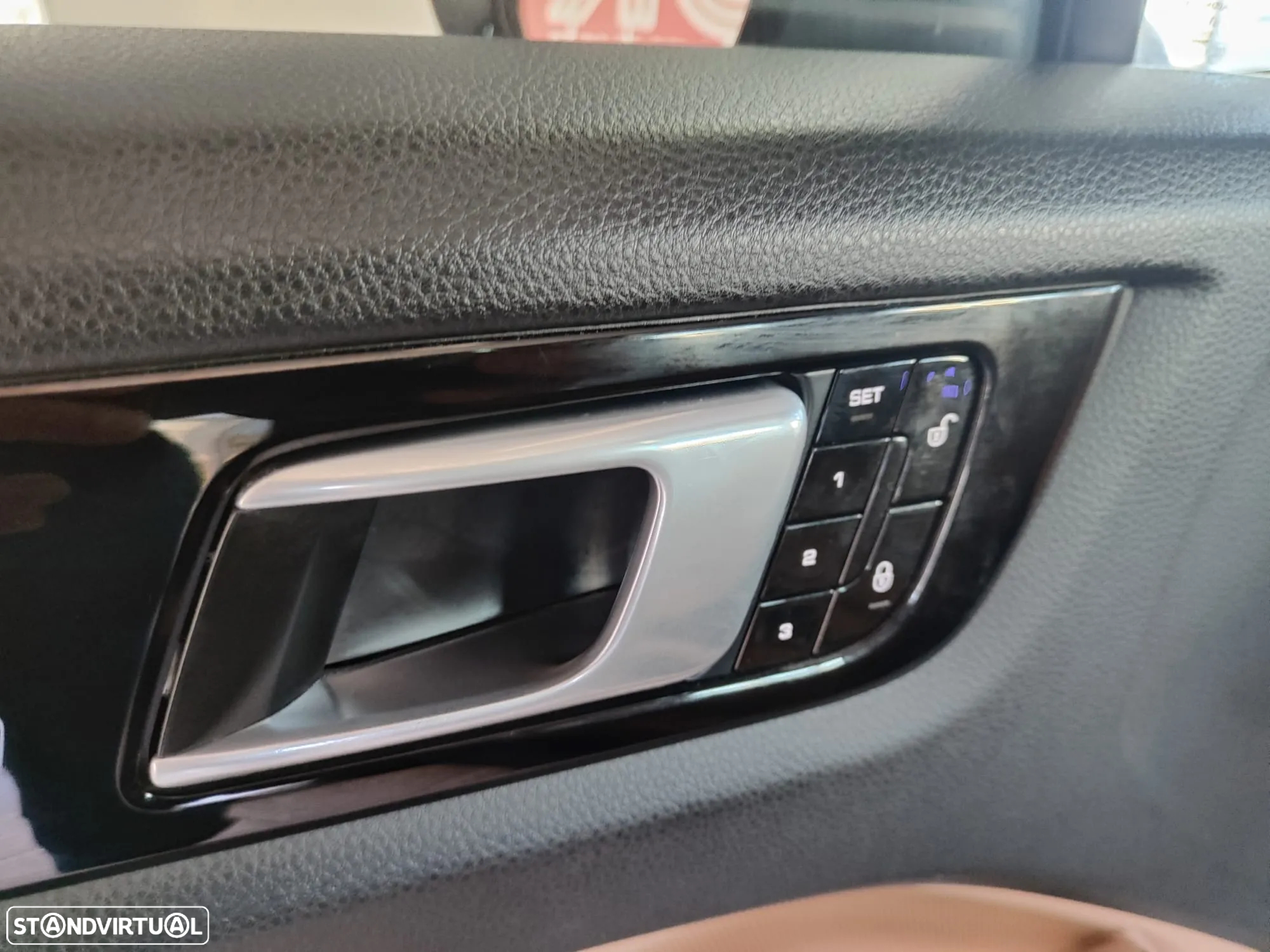 Porsche Cayenne Platinum Edition - 24