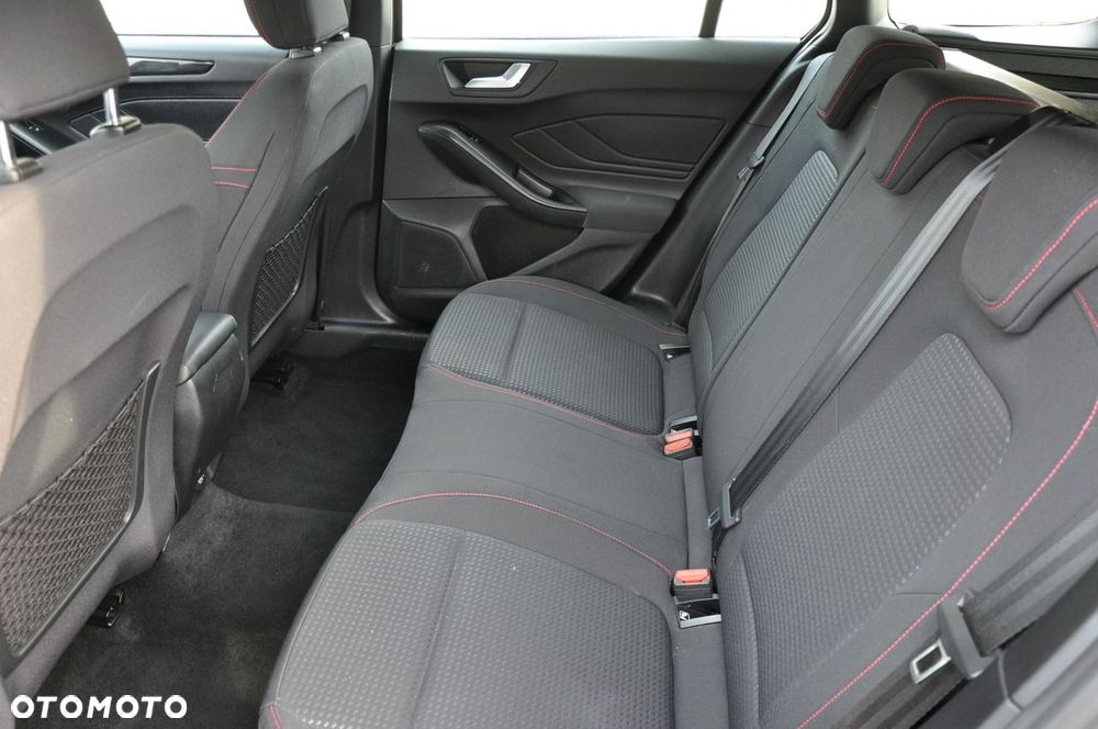 Ford Focus 1.5 EcoBlue Start-Stopp-System ST-LINE - 8