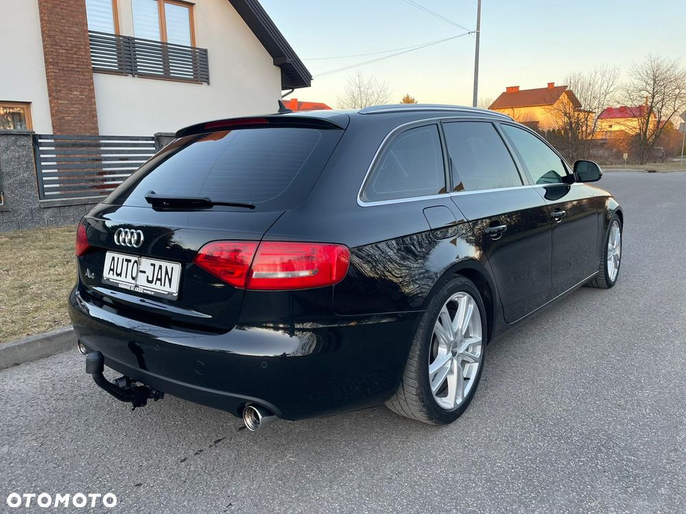 Audi A4 Avant - 31