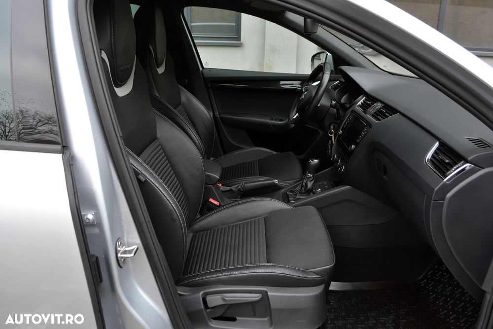 Skoda Octavia Combi 2.0 TDI (Green tec) RS - 9