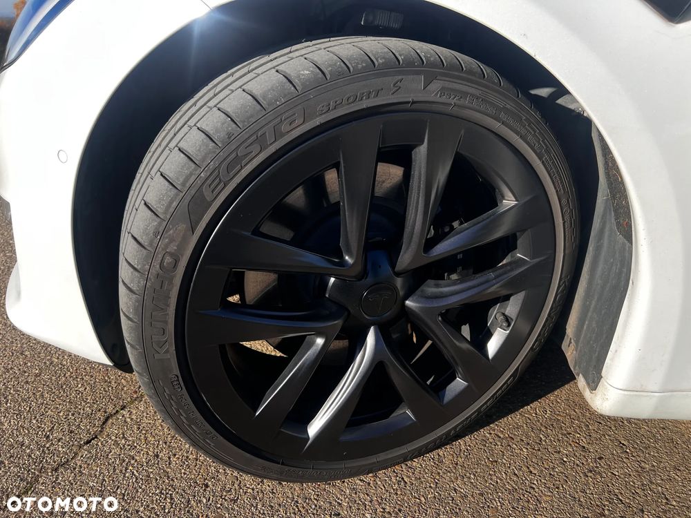 Tesla Model S Long Range - 12