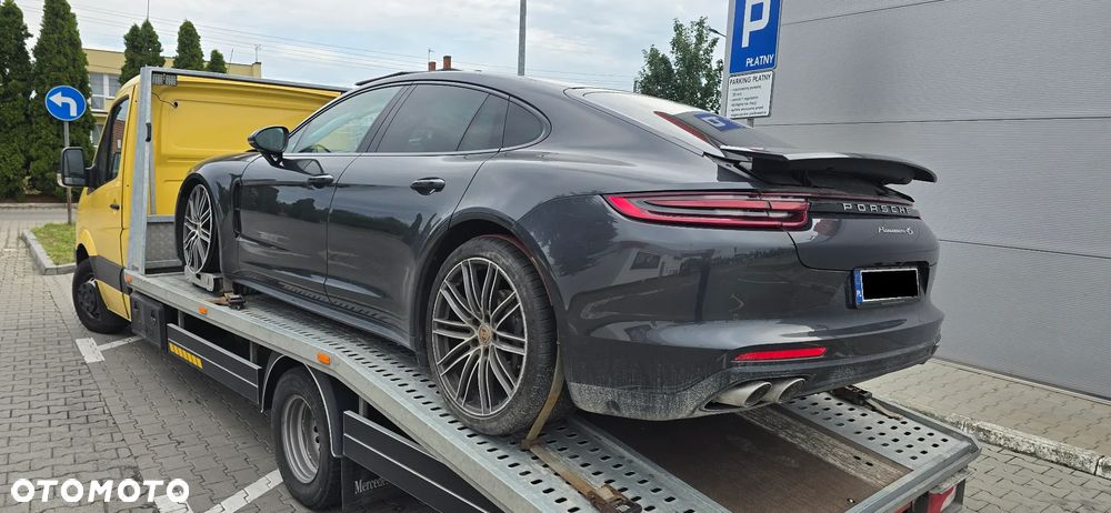 Porsche Panamera 4S - 2