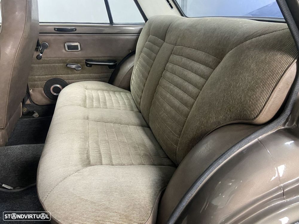 Datsun 1600 - 8