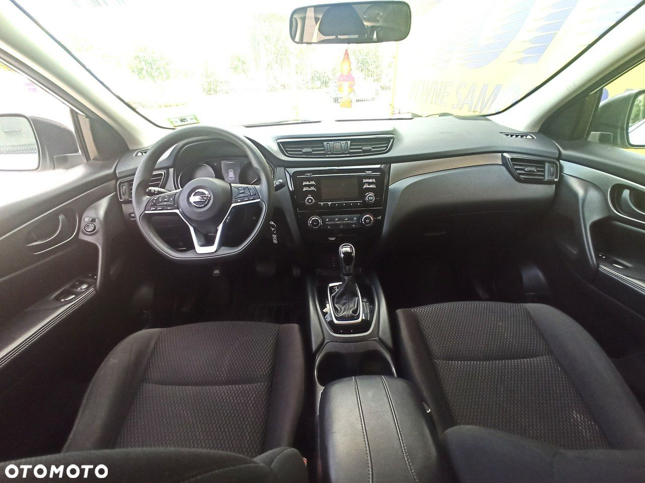 Nissan Rogue - 8