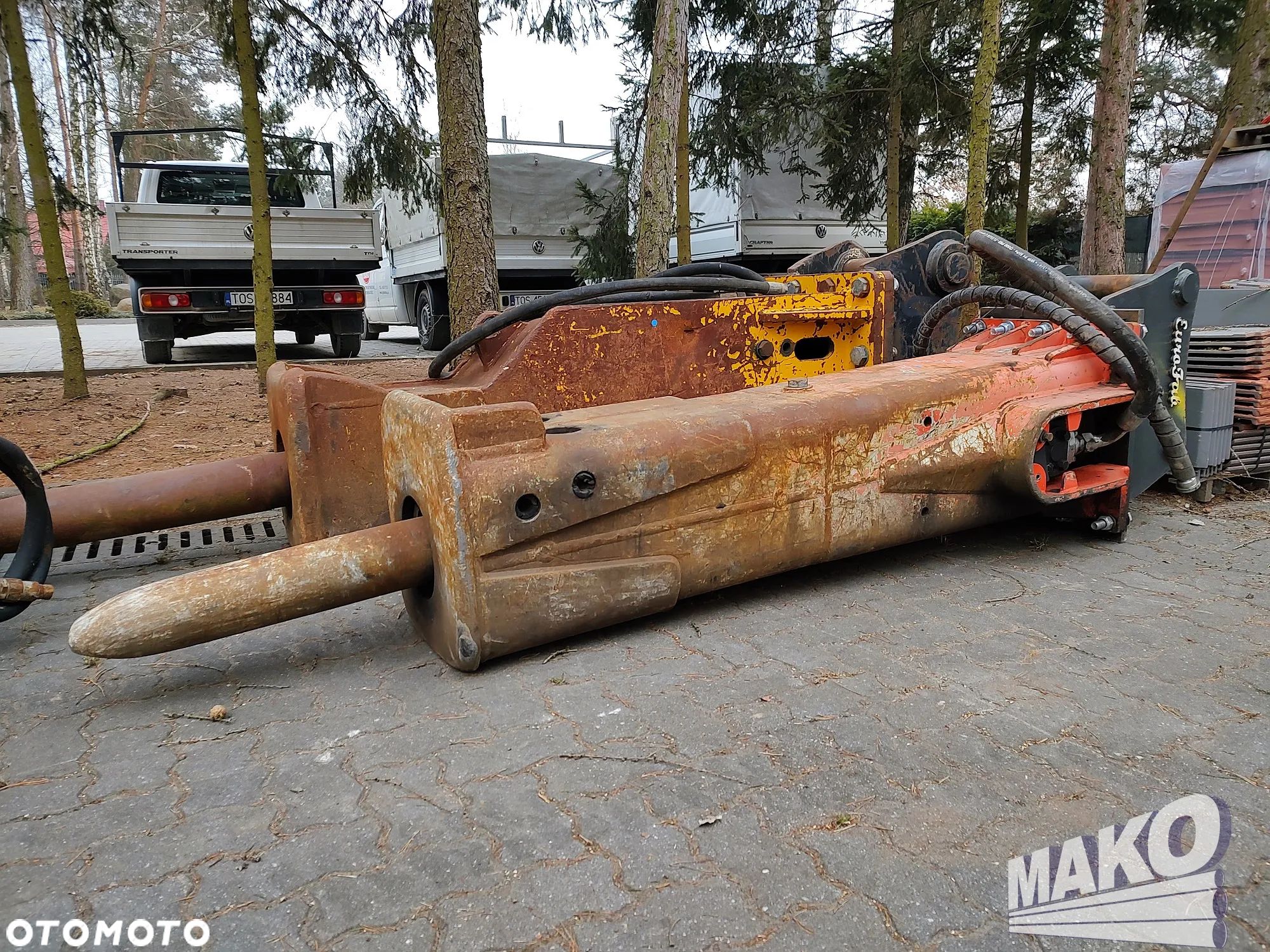 Młot hydrauliczny Rammer E68 1750kg do koparki - 1