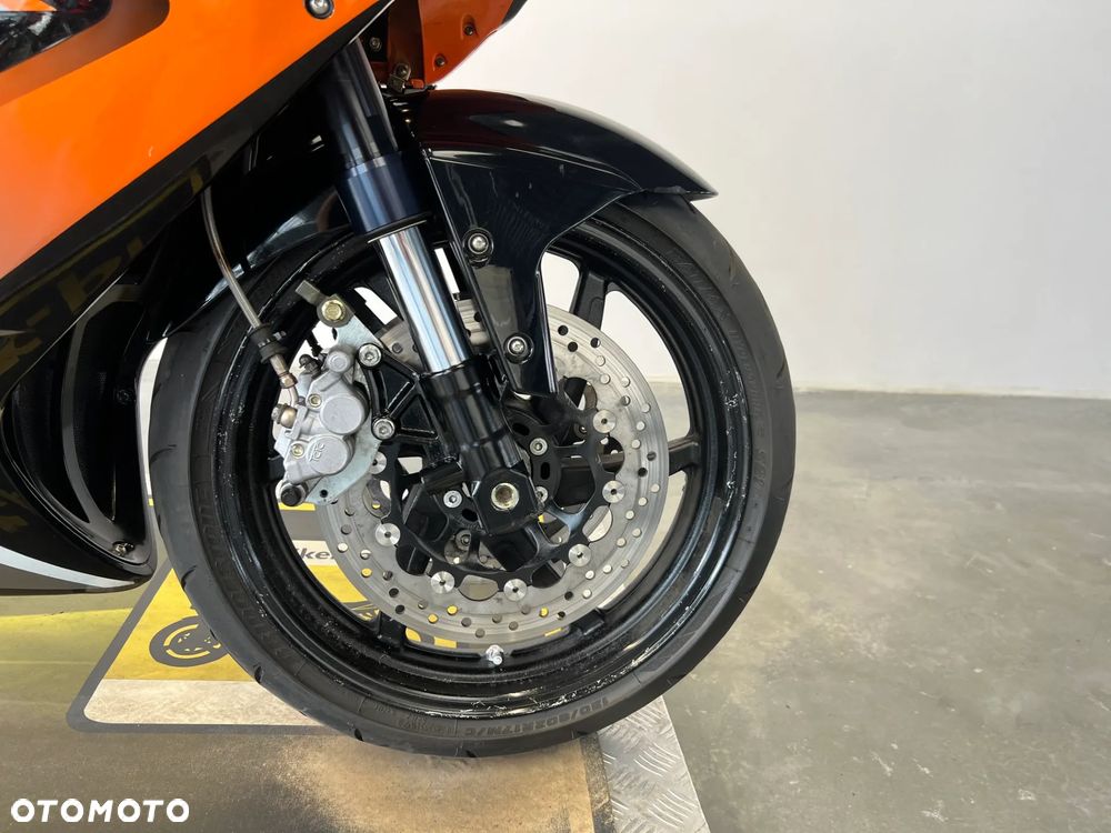 Hyosung GT Comet - 24