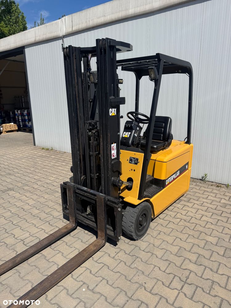 Caterpillar CAT EP16 KT 1.6 tony elektryczny Triplex 5.0 m - 6