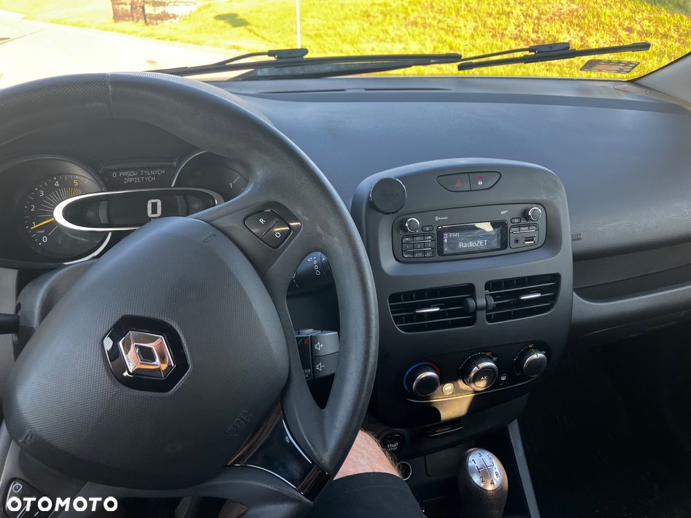 Renault Clio - 16