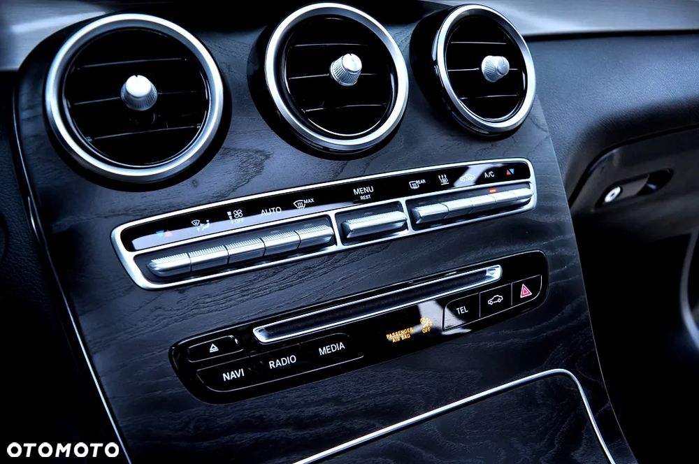 Mercedes-Benz GLC 350 e 4Matic 7G-TRONIC Exclusive - 31