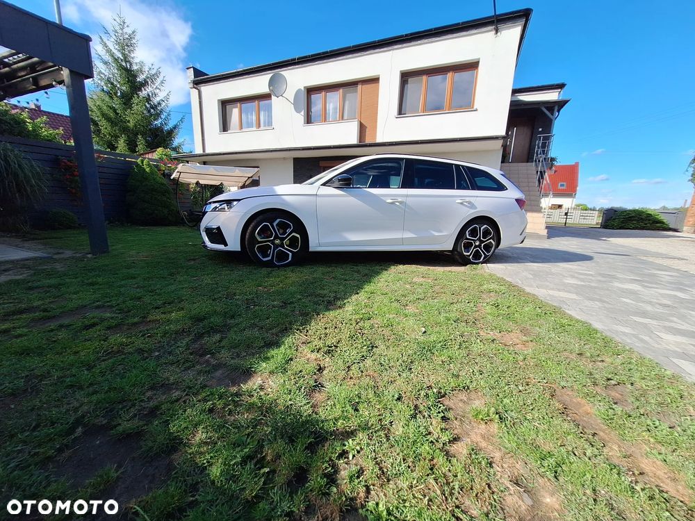 Skoda Octavia 2.0 TDI RS DSG - 11