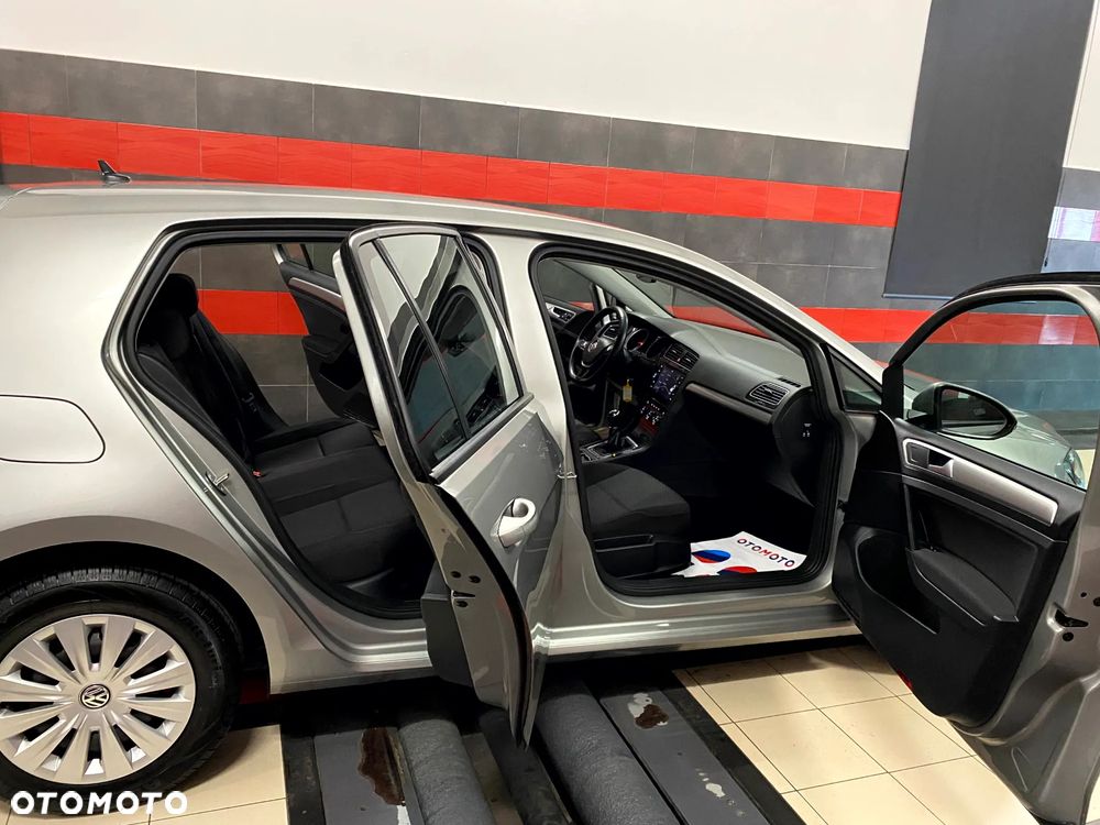 Volkswagen Golf 1.6 TDI BMT Start - 22