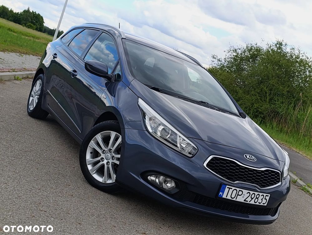 Kia Ceed 1.6 GDI Dream Team Edition - 2