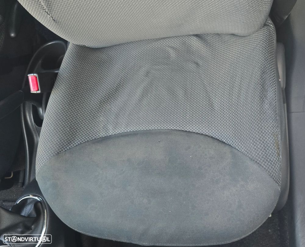 Toyota Yaris 1.0 Sol AC - 15