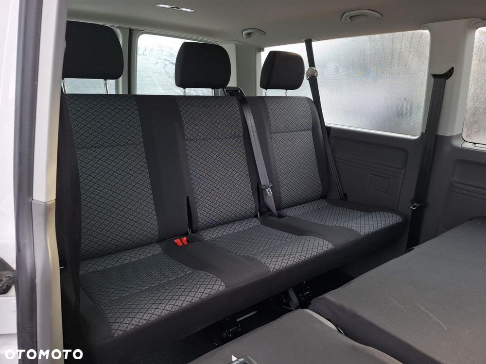 Volkswagen Transporter CARAVELLE 2.0 TDI 110KM - 24