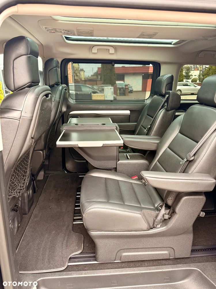 Peugeot Traveller - 27