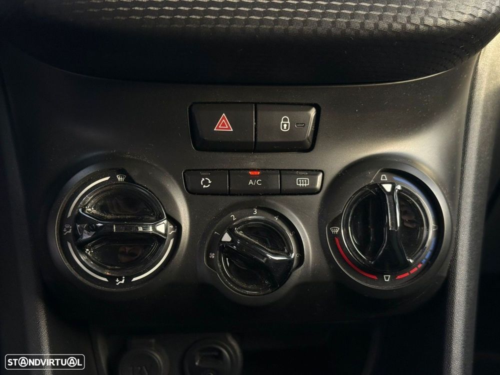 Peugeot 2008 1.2 PureTech Style - 13