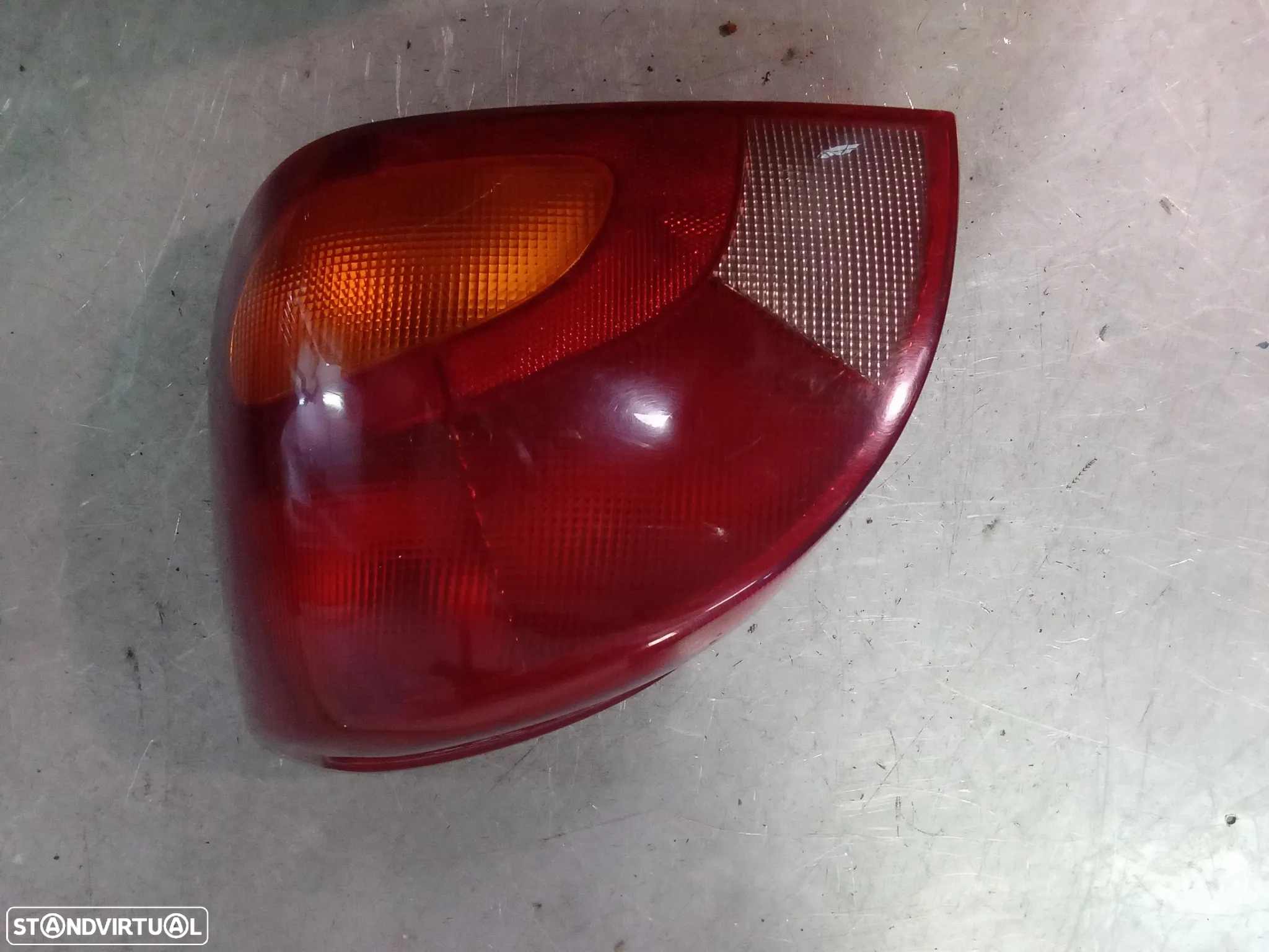 FAROLIM FORD FIESTA 96-02 - ESQUERDO / DIREITO - 2