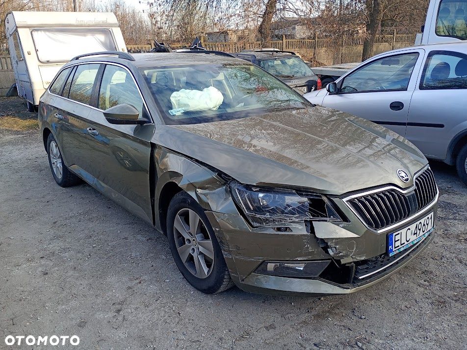 Skoda Superb 2.0 TDI Ambition - 1