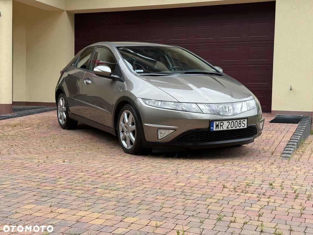 Honda Civic 1.8 Executive - 19