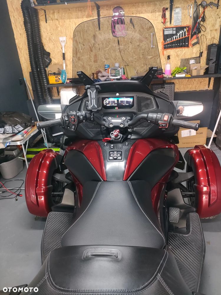 Can-Am Spyder - 3