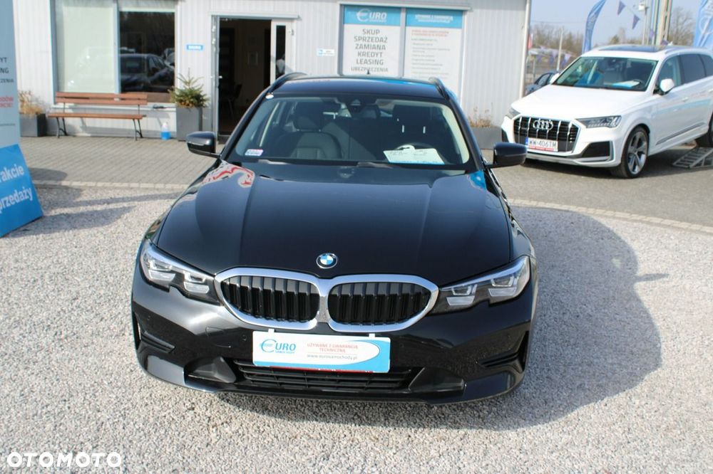 BMW 3 Series 2021 photo 3