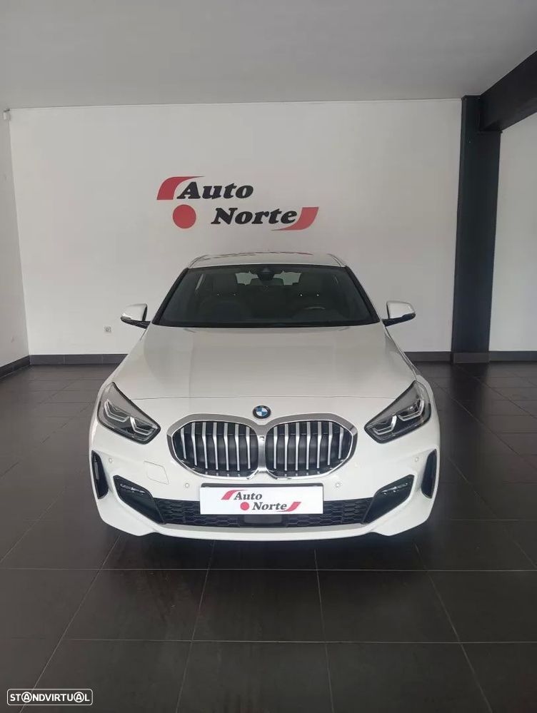 BMW 118 — fotografia 3